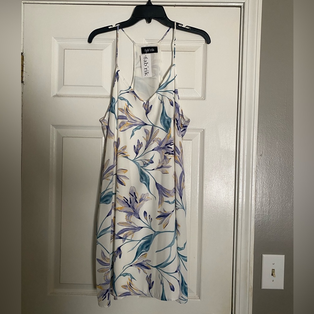 *NWT* White Floral Swing Dress